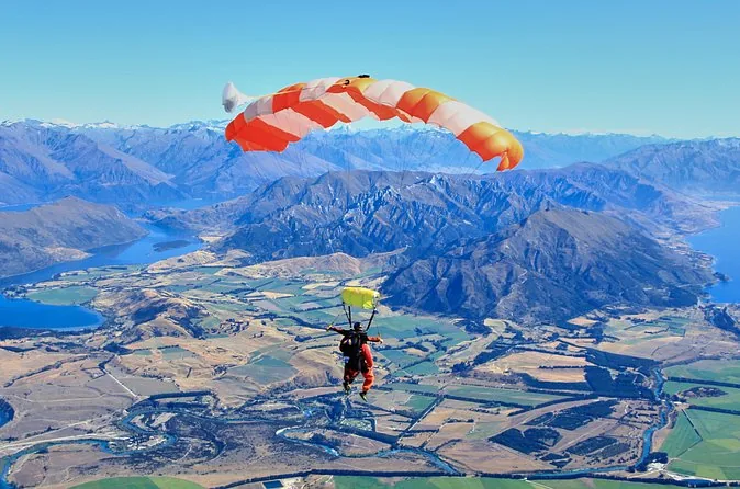 Skydive Wanaka with Queenstown Transfer